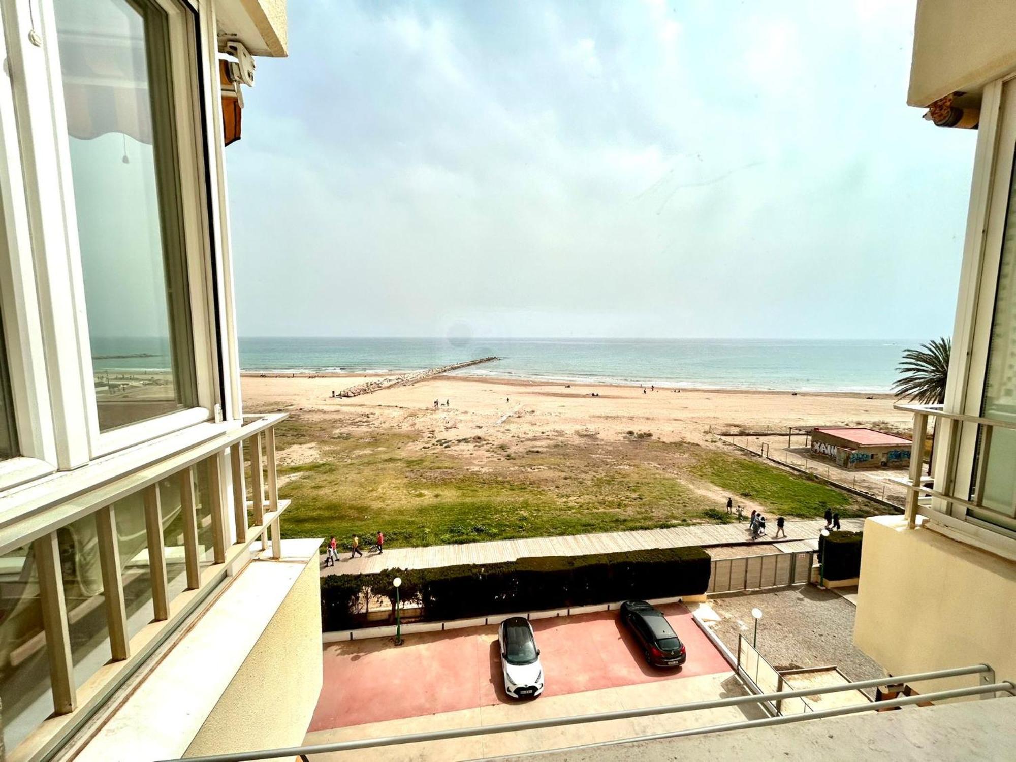 Apartamento Piso En El Puig: Frente Al Mar Exterior foto